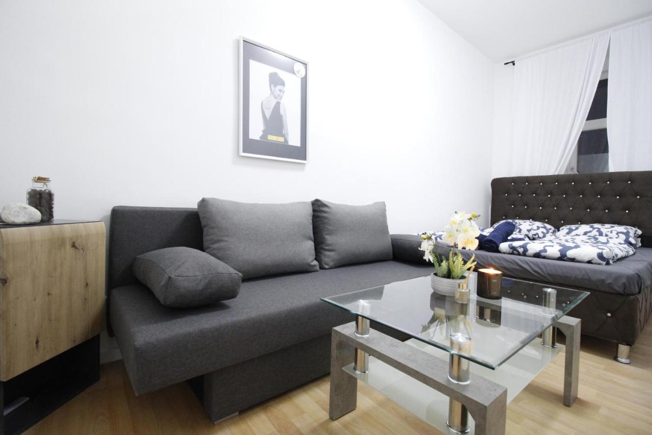 Comfort Triple Room Th Вена Экстерьер фото