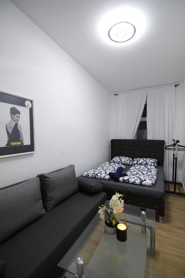 Comfort Triple Room Th Вена Экстерьер фото