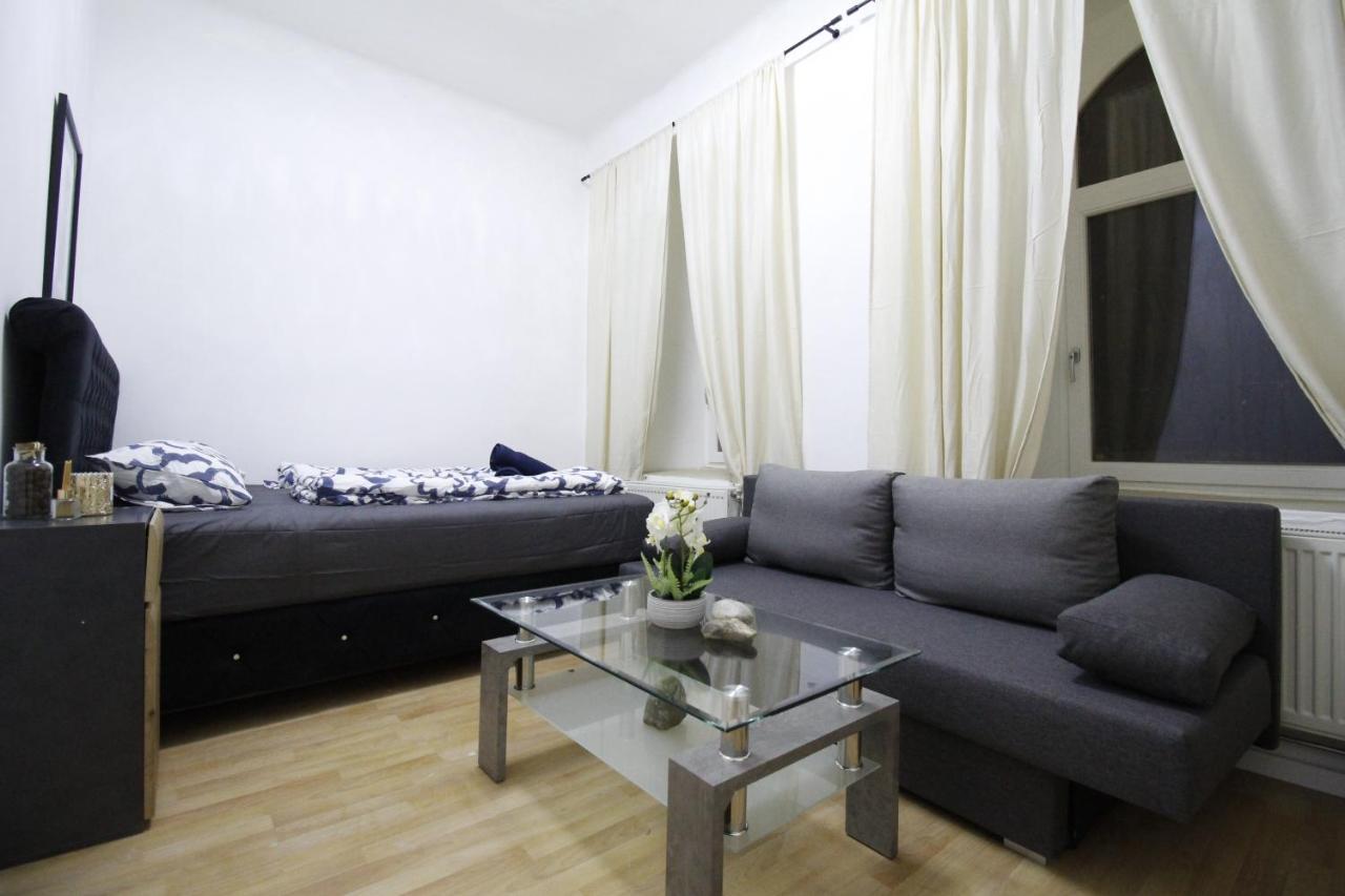 Comfort Triple Room Th Вена Экстерьер фото