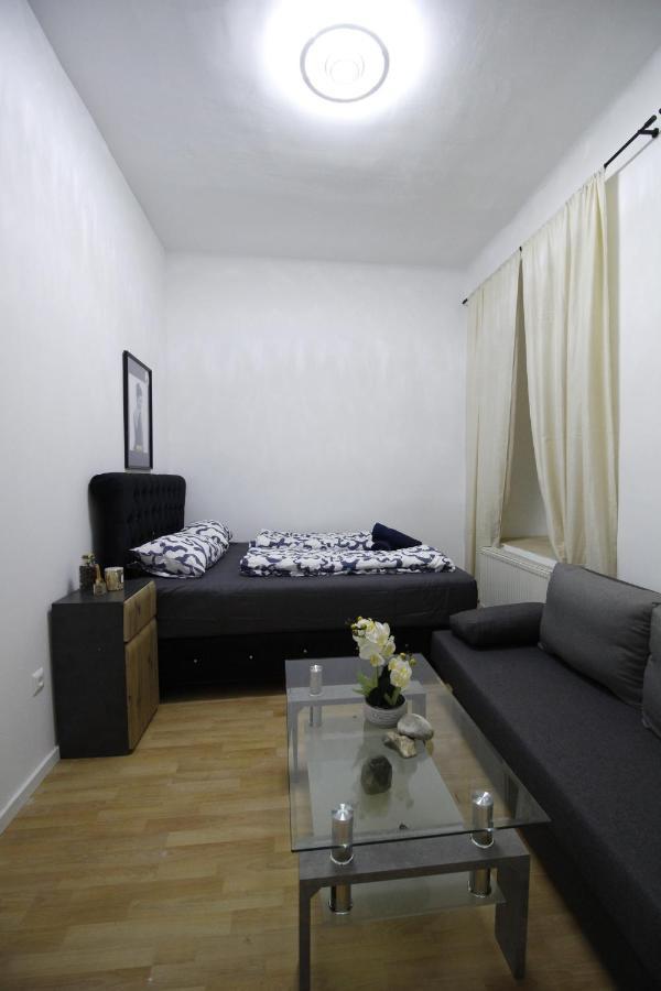 Comfort Triple Room Th Вена Экстерьер фото